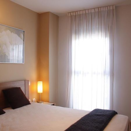 Apartmento Avda Madrid アスケカ・デ・エナレス 部屋 写真