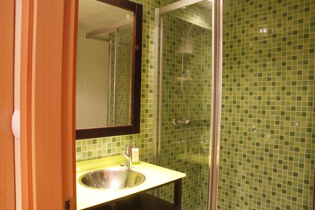 Apartmento Avda Madrid アスケカ・デ・エナレス 部屋 写真