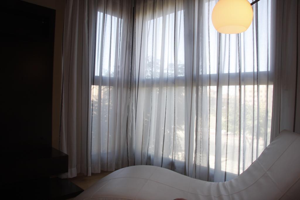 Apartmento Avda Madrid アスケカ・デ・エナレス 部屋 写真